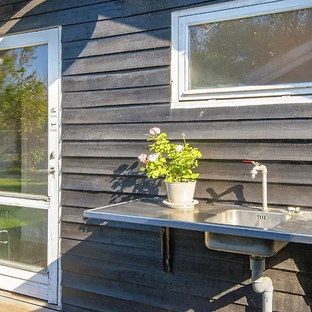 Modern Retreat Near Sandholm Ulfborg
